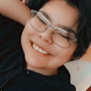 Meet your Posher, Desiray